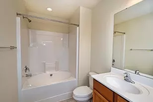 261 Broadstone Dr, Adams Township, PA 16046 - Photo 10