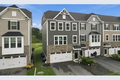 4042 Crown Dr, South Park, PA 15129 - Photo 2