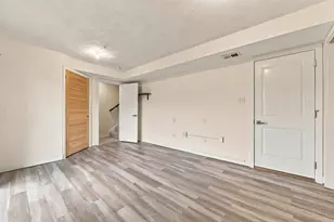 4042 Crown Dr, South Park, PA 15129 - Photo 22