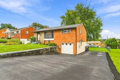 425 Elaine Dr, Pittsburgh, PA 15236 - Photo 2