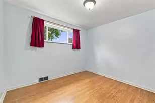 425 Elaine Dr, Pittsburgh, PA 15236 - Photo 16