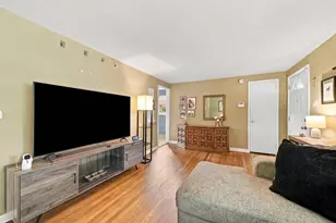 221 Orchard Spring Rd, Scott Township, PA 15220 - Photo 6