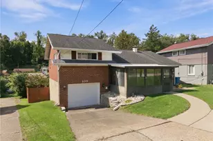 109 Dunbar Dr, Wilkins Township, PA 15235 - Photo 2