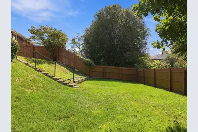 109 Dunbar Dr, Wilkins Township, PA 15235 - Photo 6
