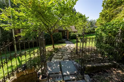 34 Woodside Rd, Pittsburgh, PA 15221 - Photo 6