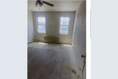810 Woodward Ave, Stowe Township, PA 15136 - Photo 2