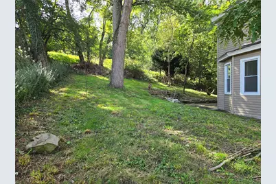 419 Maytide St, Pittsburgh, PA 15227 - Photo 4