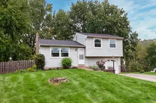 109 Fox Chase Ct, Cranberry Township, PA 16066 - Photo 1