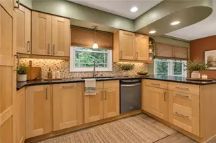 120 W Woodland Dr, Center Township, PA 15001 - Photo 12