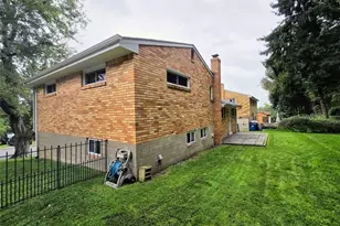 134 Shenandoah Dr, Pittsburgh, PA 15235 - Photo 8