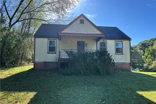 22 Finnin Rd, Allegheny Township, PA 15068 - Photo 2