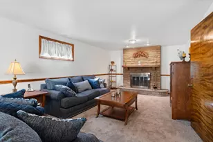 2425 Trotter Dr, Hampton, PA 15101 - Photo 6
