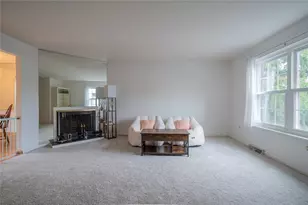 10 Walnut Ct, Pittsburgh, PA 15238 - Photo 6