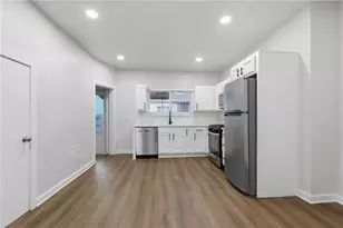 3227 Mary St, Pittsburgh, PA 15203 - Photo 10