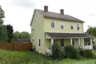132 Pine St, Sewickley Township, PA 15678 - Photo 2