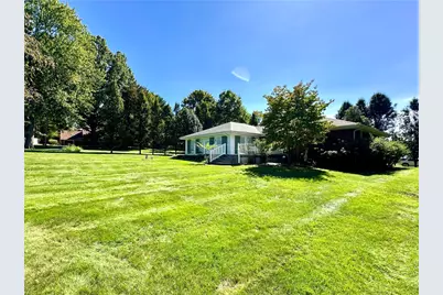 22 Meadowbrook Dr, Neshannock Township, PA 16105 - Photo 8