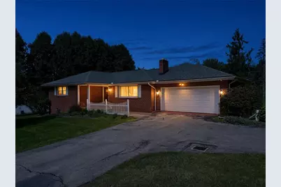 22 Meadowbrook Dr, Neshannock Township, PA 16105 - Photo 2