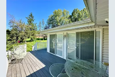 22 Meadowbrook Dr, Neshannock Township, PA 16105 - Photo 12
