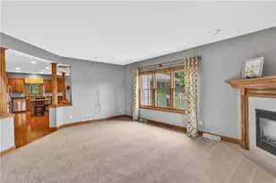 402 Honey Locust Dr, Cranberry Township, PA 16066 - Photo 10