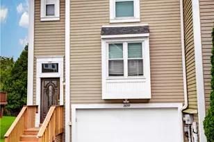2659 Hunters Pointe Dr, Pittsburgh, PA 15090 - Photo 2