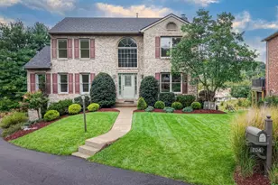 704 Red Barn Ct, Bethel Park, PA 15102 - Photo 2