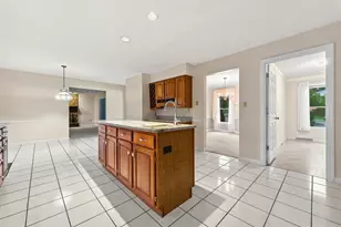 704 Red Barn Ct, Bethel Park, PA 15102 - Photo 18