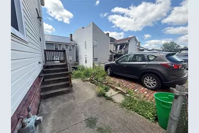 907 Spring Way, Pittsburgh, PA 15215 - Photo 2