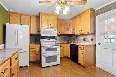 614 E Gibson Ave, Connellsville, PA 15425 - Photo 14