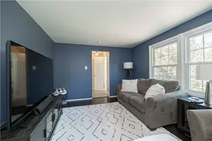 155 Foxcroft Rd, Scott Township, PA 15220 - Photo 10