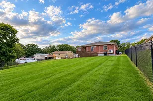 113 Elm Dr, Monaca, PA 15061 - Photo 8