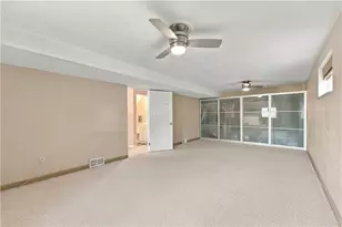151 Sheldon Ave, Green Tree, PA 15220 - Photo 10