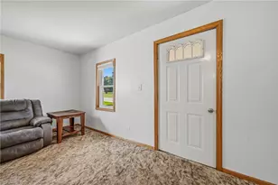 1251 Franklin Rd, Jackson Center Boro, PA 16133 - Photo 12