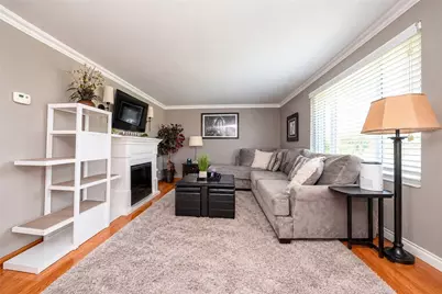 1302 Kirsopp Ave, Pittsburgh, PA 15220 - Photo 4