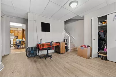 132 E Eugene Ave, Munhall, PA 15120 - Photo 10