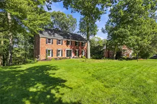 2525 Lindenwood Dr, Pittsburgh, PA 15090 - Photo 2