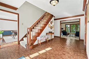 2525 Lindenwood Dr, Pittsburgh, PA 15090 - Photo 4