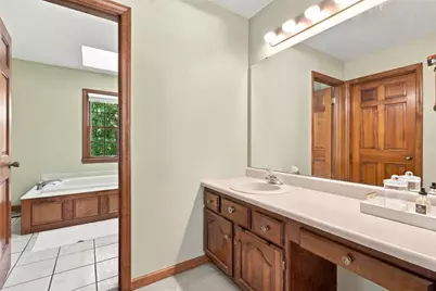 2525 Lindenwood Dr, Pittsburgh, PA 15090 - Photo 22