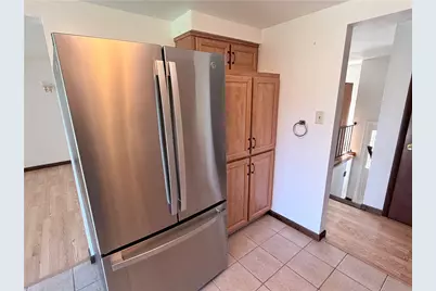 722 Courtview Dr, Hempfield Township, PA 15601 - Photo 8