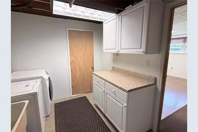722 Courtview Dr, Hempfield Township, PA 15601 - Photo 26