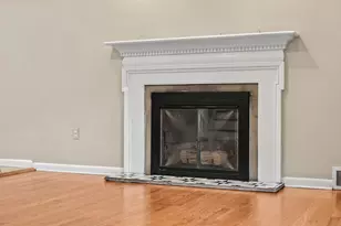421 Kurt Dr, Pittsburgh, PA 15243 - Photo 4