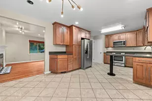 421 Kurt Dr, Pittsburgh, PA 15243 - Photo 6