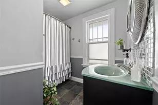 1918 Irwin St, Aliquippa, PA 15001 - Photo 22