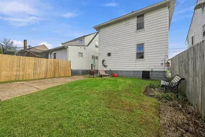1918 Irwin St, Aliquippa, PA 15001 - Photo 30