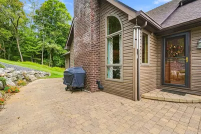 2000 Rebecca St, North Huntingdon, PA 15642 - Photo 8