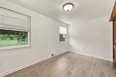 2230 Duchess Ave, West Mifflin, PA 15122 - Photo 12