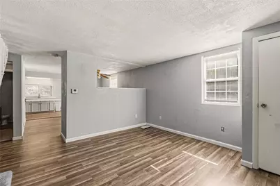 2909 McKelvey Rd, Pittsburgh, PA 15221 - Photo 8