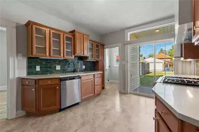 143 Blackhawk St, Pittsburgh, PA 15218 - Photo 8