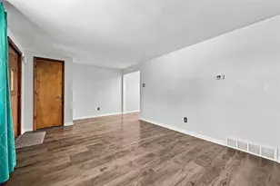 16 S Rolling Hills Ave, Hempfield Township, PA 15642 - Photo 8