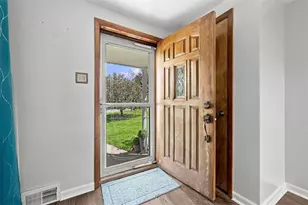 16 S Rolling Hills Ave, Hempfield Township, PA 15642 - Photo 4