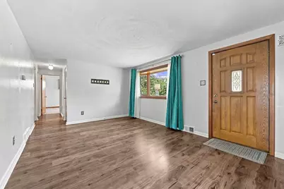 16 S Rolling Hills Ave, Hempfield Township, PA 15642 - Photo 6